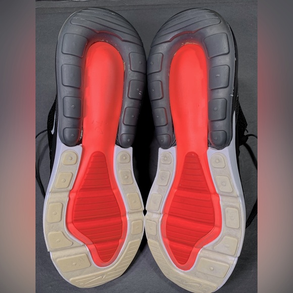 Nike Air Max 270 Men’s Sneakers Black White Sneakers Shoe Size- 10.5 - Picture 6 of 7